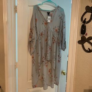 Gray flower tunic top